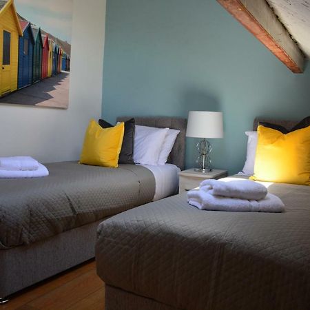 Dream Catcher Cottage Уитби Екстериор снимка