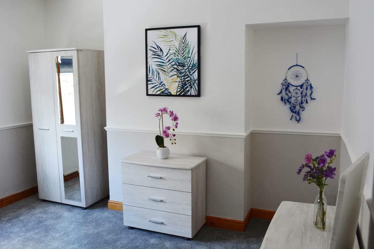 Dream Catcher Cottage Уитби Екстериор снимка