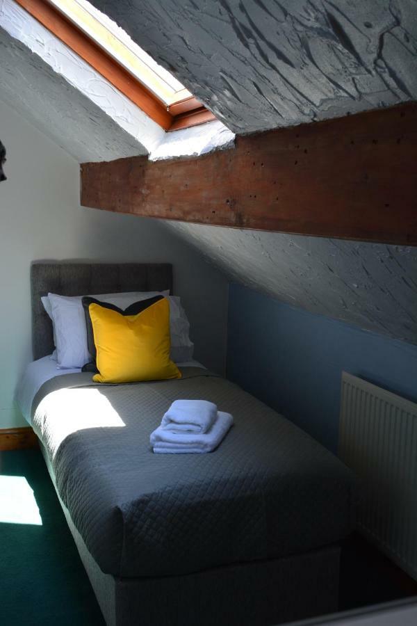 Dream Catcher Cottage Уитби Екстериор снимка